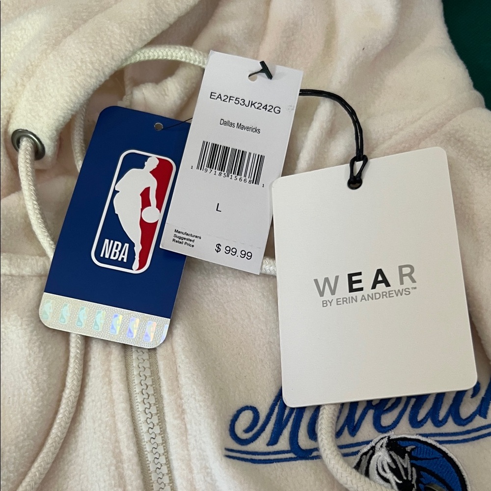 Woman’s Dallas Mavericks White Hooded Fleece Jacket - Picture 4 of 4
